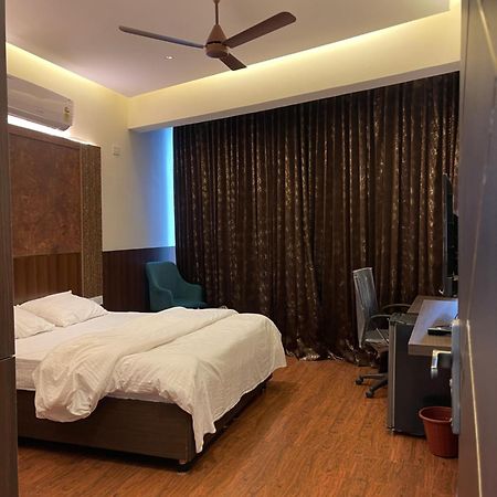 The Taaj Inn Bangalore Bagian luar foto