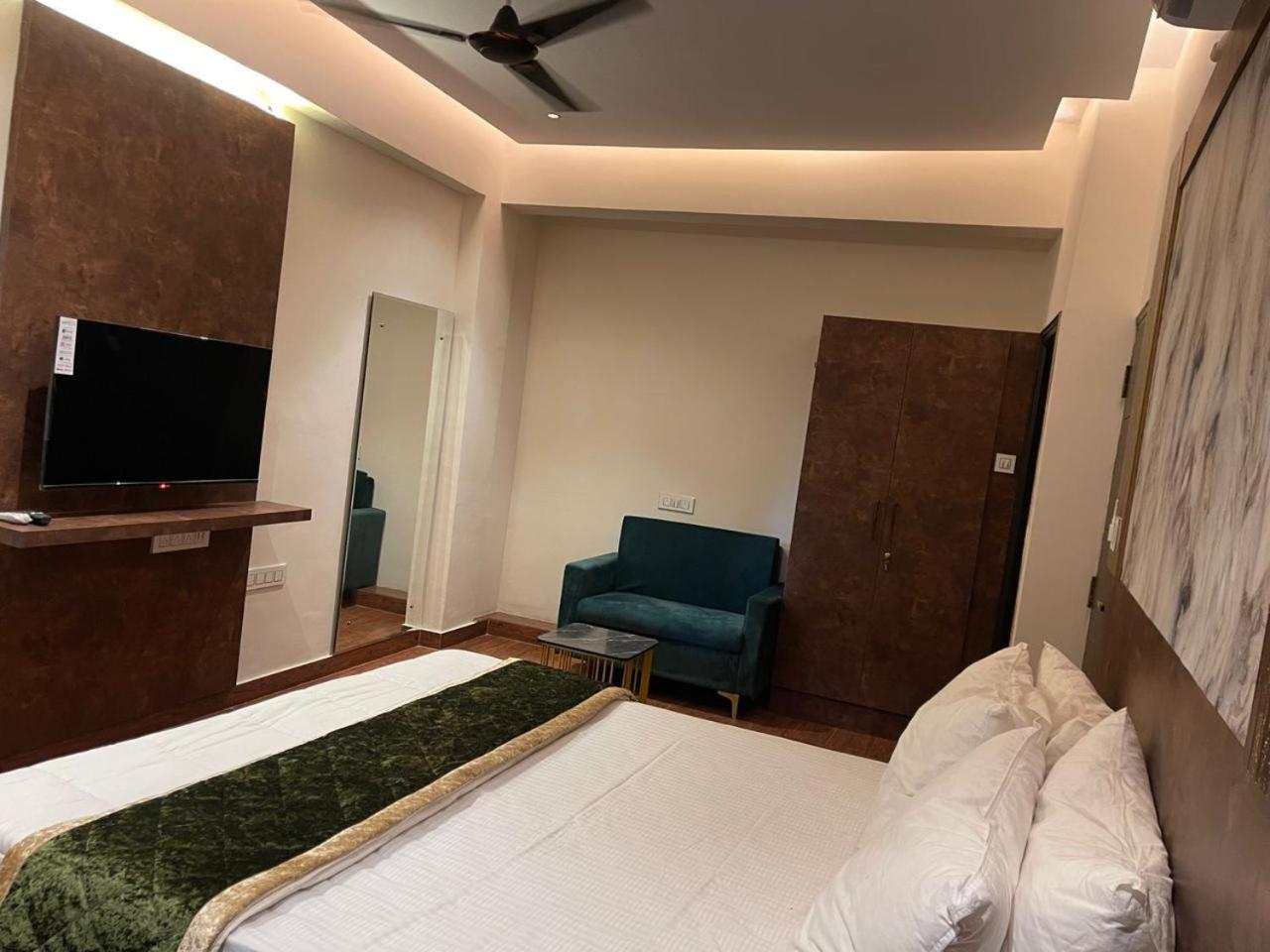 The Taaj Inn Bangalore Bagian luar foto